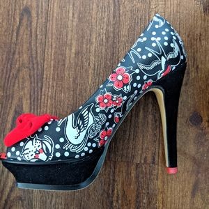NWOT Iron First high heals/ peep toes
